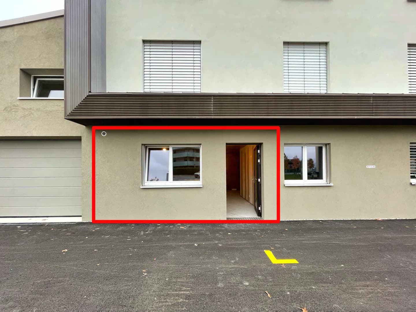 Local - dépôt — photo 1